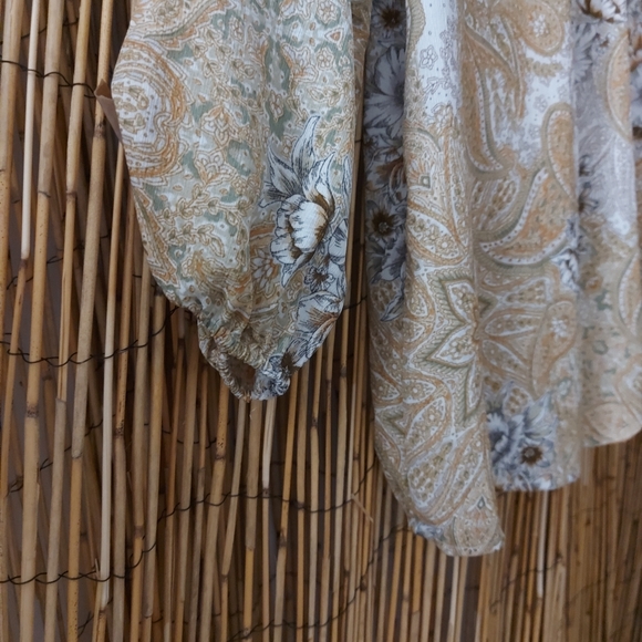 Counterparts Blouse size small - Picture 4 of 9